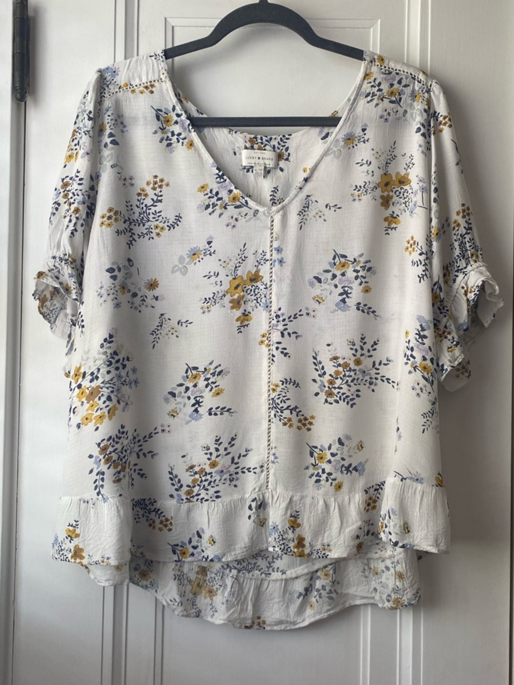 Lucky Brand airy lightweight floral blouse XL white blue yellow